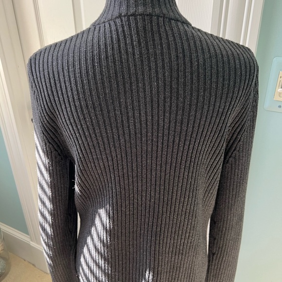 Women’s Eddie Bauer Sweater - Picture 3 of 10